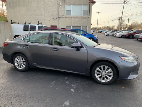 Used 2014 Lexus ES 300h 4DR SDN HYBRID image 6