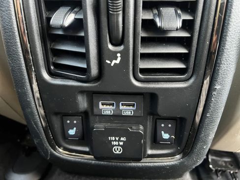 Used 2018 Dodge Durango GT w/ Premium Group AWD/4WD image 13