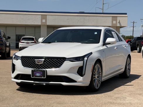 Used 2024 Cadillac CT4 Premium Luxury RWD image 8