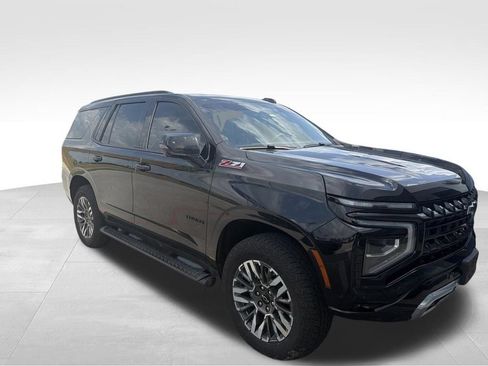 Used 2025 Chevrolet Tahoe Z71 w/ Comfort Package AWD/4WD image 12