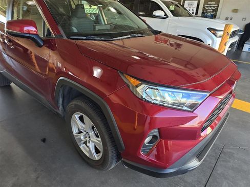 Used 2020 Toyota RAV4 XLE image 20