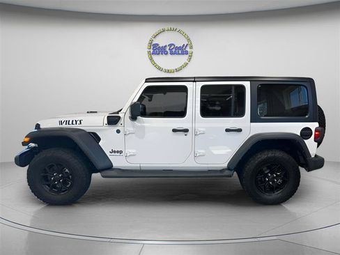Used 2024 Jeep Wrangler Unlimited AWD/4WD image 2