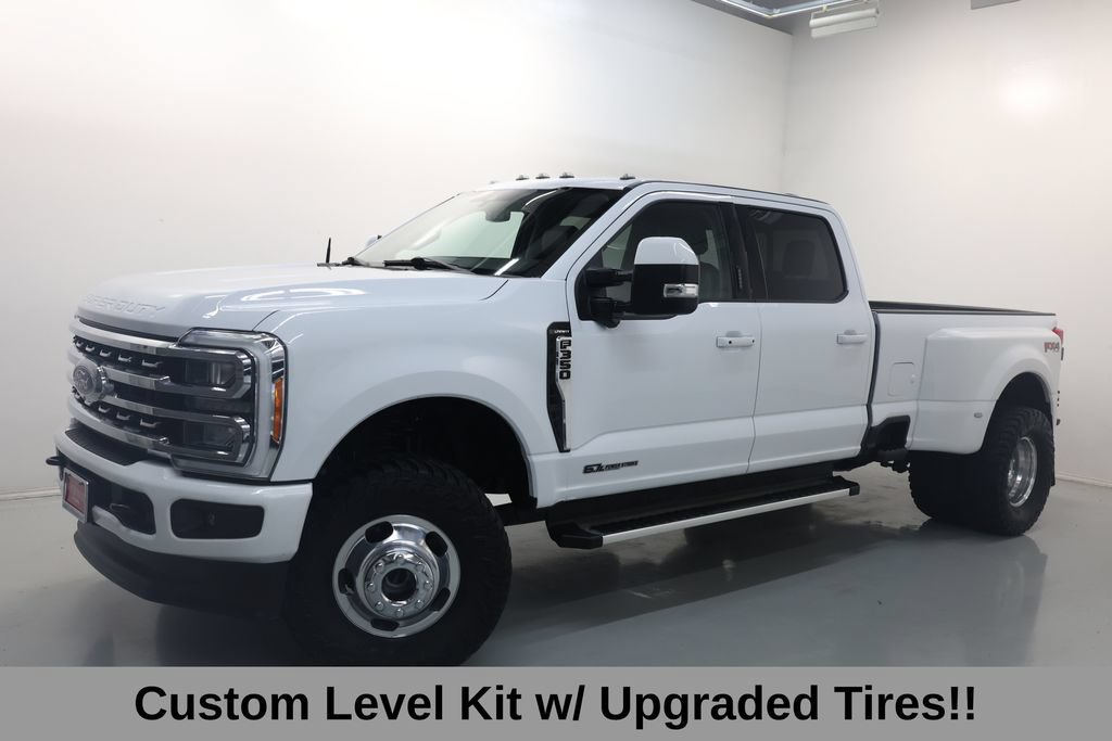 Used 2023 Ford F350 Lariat w/ FX4 Off-Road Package AWD/4WD image 11