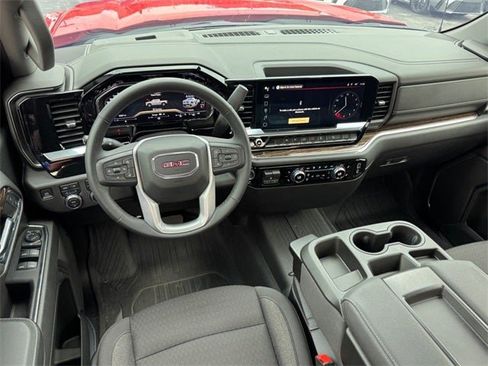 Used 2024 GMC Sierra 1500 Elevation image 11