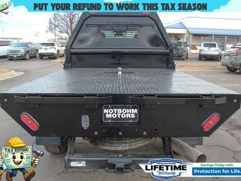 Used 2024 Chevrolet Silverado 2500 LT w/ Convenience Package image 9