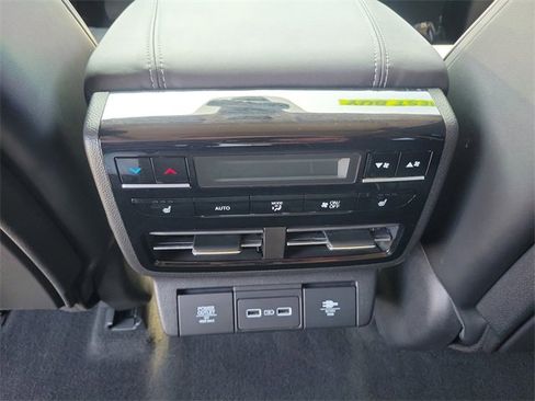 Used 2024 Acura MDX SH-AWD w/ Advance Package image 13