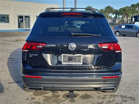 Used 2021 Volkswagen Tiguan SEL image 3