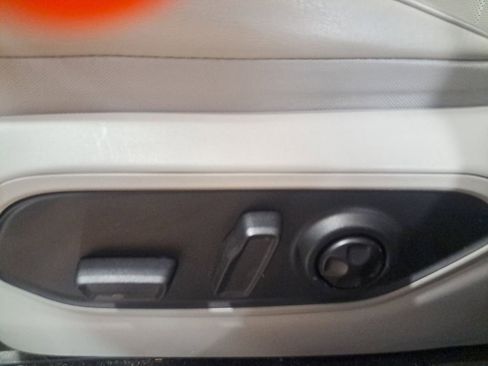 Used 2023 Jeep Grand Cherokee Overland w/ Rear Seat Video Group I AWD/4WD image 28