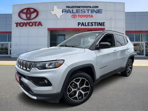 Used 2025 Jeep Compass Limited AWD/4WD image 1