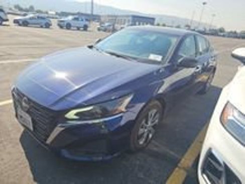 Used 2024 Nissan Altima 2.5 S FWD image 26