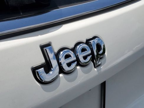 Used 2019 Jeep Compass Latitude AWD/4WD image 7