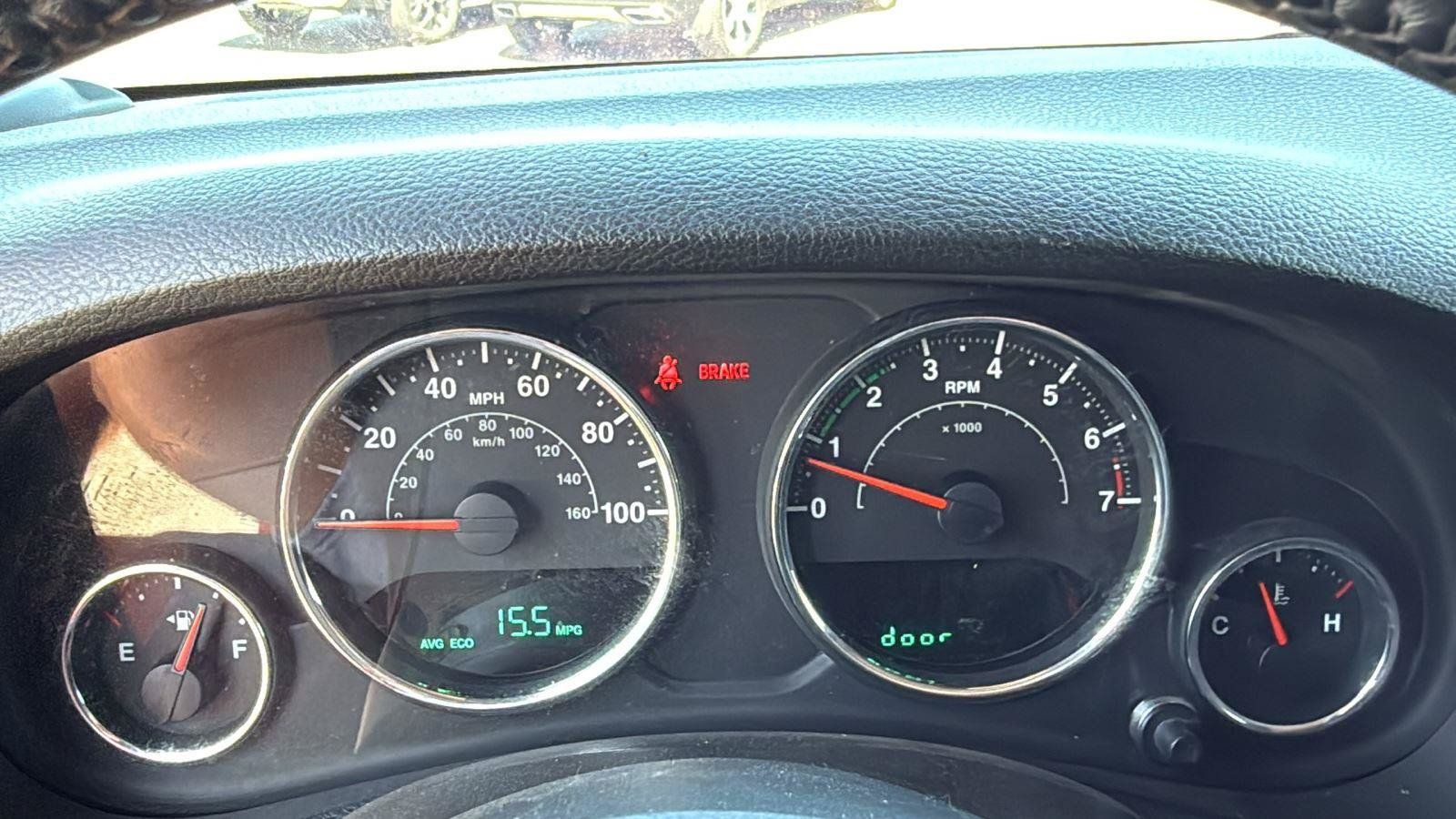 Used 2015 Jeep Wrangler Unlimited Rubicon w/ Max Tow Package AWD/4WD image 10