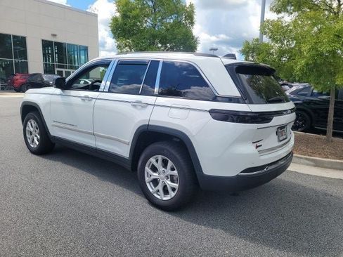 Used 2023 Jeep Grand Cherokee Limited RWD image 7