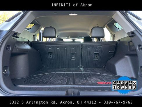 Used 2022 GMC Terrain SLT w/ LPO, Floor Liner Package image 35