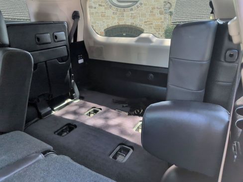 Used 2017 Lexus LX 570 4WD w/ Luxury Package image 20