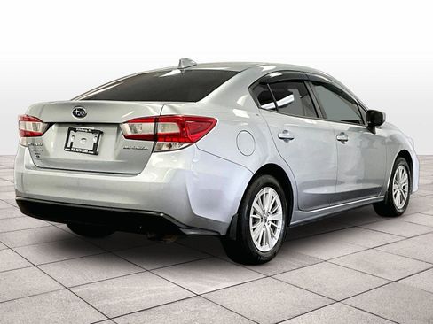 Used 2018 Subaru Impreza 2.0i Premium image 12