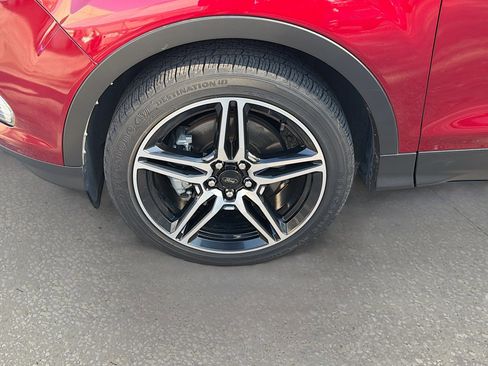 Used 2019 Ford Escape SEL image 40