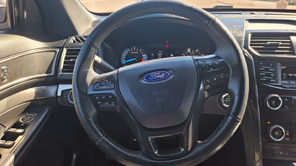 Used 2018 Ford Explorer XLT FWD image 32
