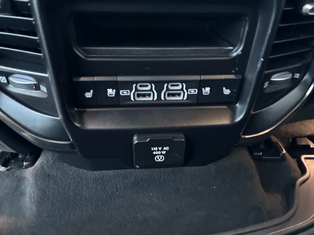 Used 2021 RAM 1500 Limited AWD/4WD image 16