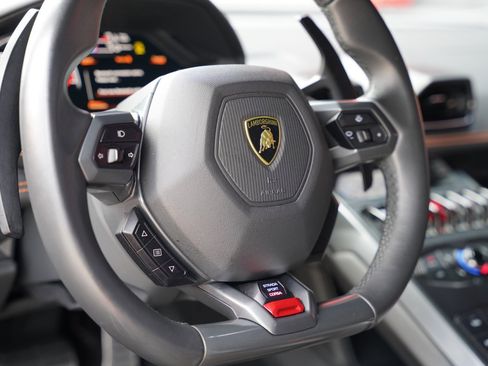 Used 2019 Lamborghini Huracan LP 580-2 image 16