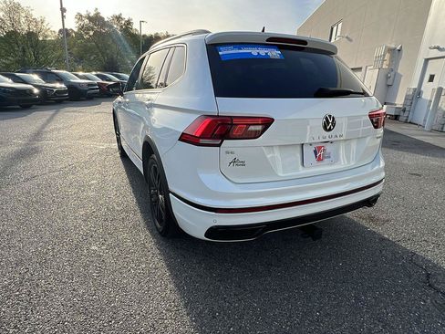 Used 2022 Volkswagen Tiguan SE R-Line AWD/4WD image 6