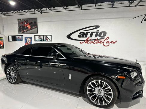 Used 2019 Rolls-Royce Dawn image 8