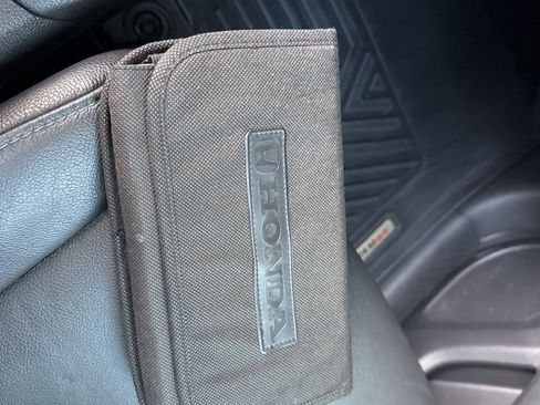 Used 2016 Honda Pilot Touring image 18