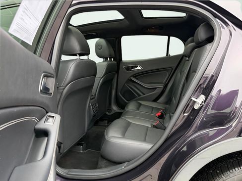 Used 2016 Mercedes-Benz GLA 250 image 21