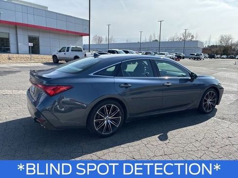 Used 2019 Toyota Avalon Touring image 8