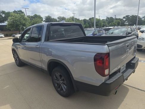 Used 2023 Honda Ridgeline Sport image 4