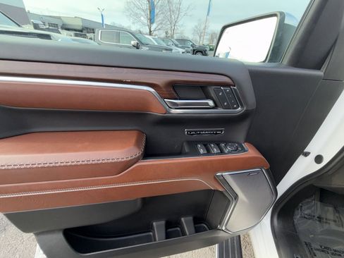 Used 2024 GMC Sierra 1500 Denali Ultimate image 15