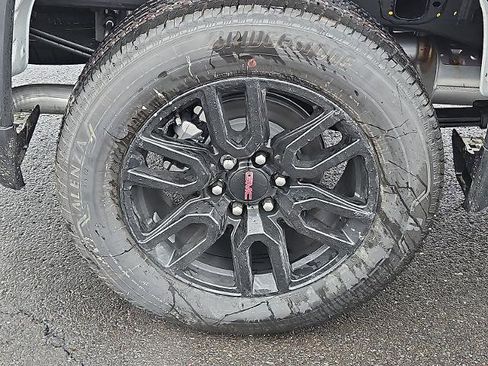 New 2026 GMC Sierra 1500 Elevation image 7