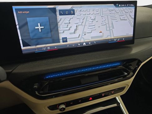 Used 2025 BMW 330i Sedan w/ M Sport Package image 23