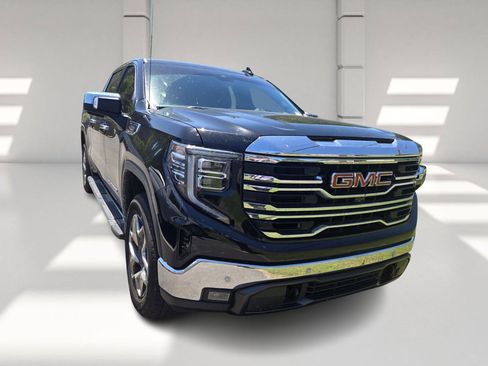 Used 2023 GMC Sierra 1500 SLT w/ SLT Premium Plus Package AWD/4WD image 3