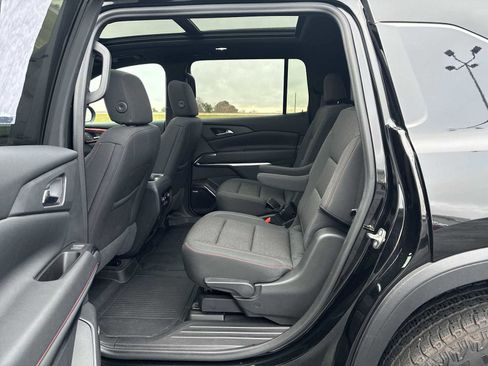 Used 2024 Chevrolet Traverse Z71 w/ Enhanced Driving Package image 25