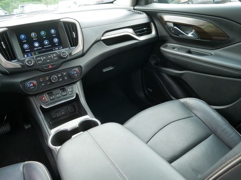 Used 2018 GMC Terrain Denali w/ Comfort Package AWD/4WD image 11