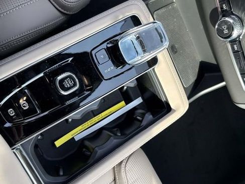 New 2026 Volvo XC90 B6 Ultra image 28