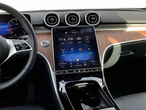 Used 2024 Mercedes-Benz C 300 4MATIC Sedan image 11