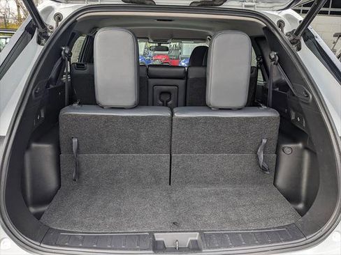 Used 2024 Mitsubishi Outlander SE image 12