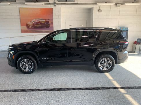Used 2026 Chevrolet Traverse LT w/ Driver Confidence Package FWD image 5