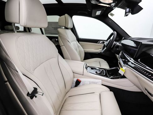 New 2026 BMW X5 xDrive40i w/ M Sport Package AWD/4WD image 31