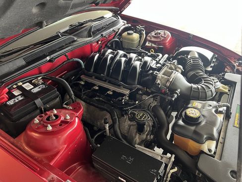 Used 2005 Ford Mustang GT RWD image 32