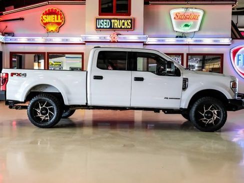 Used 2021 Ford F250 XLT w/ FX4 Off-Road Package AWD/4WD image 9