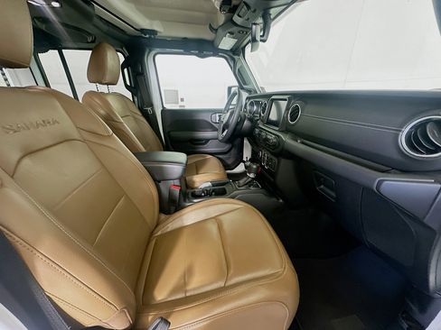 Used 2023 Jeep Wrangler Sahara image 30