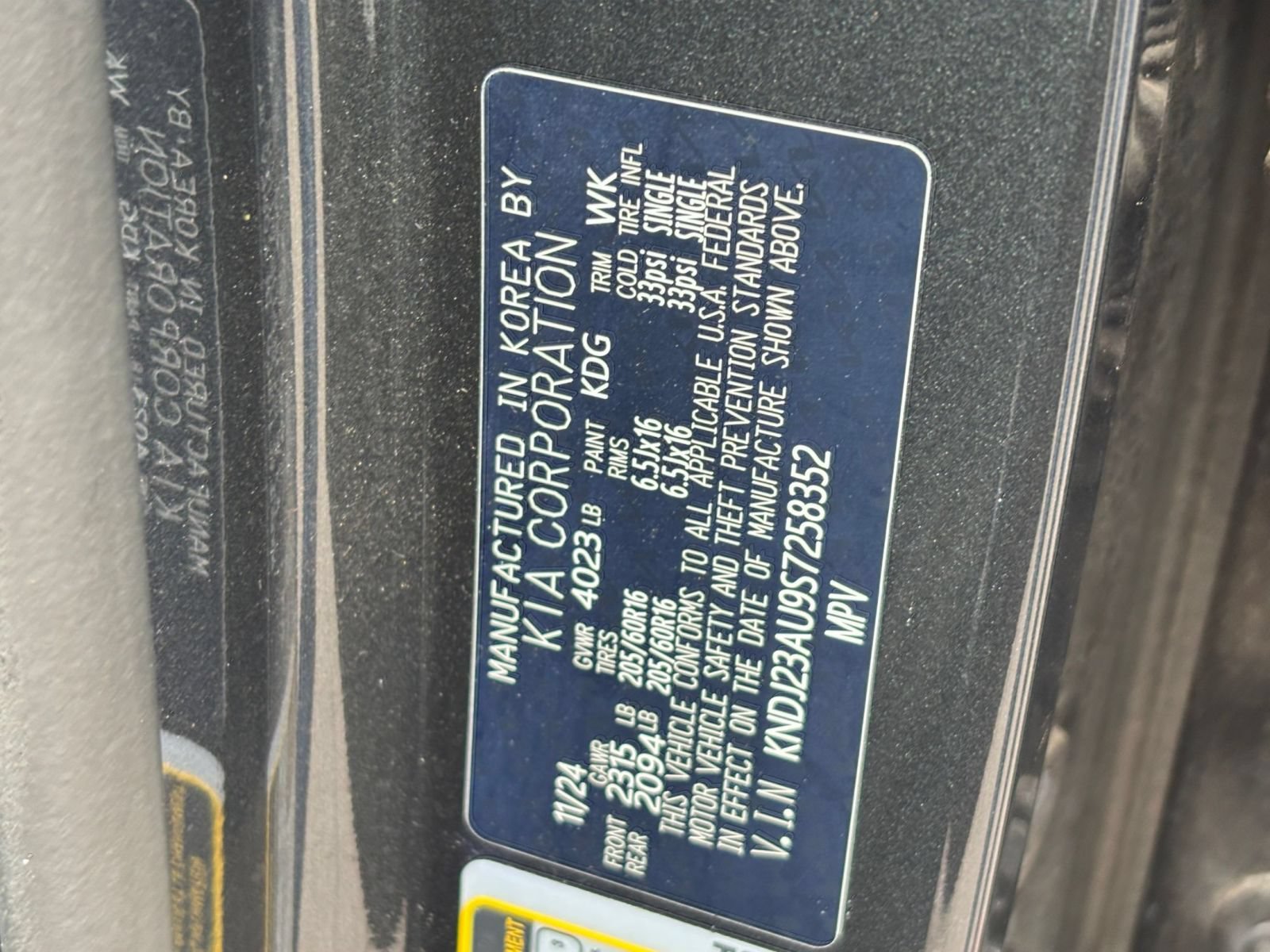 Used 2025 Kia Soul LX w/ LX Technology Package FWD image 26