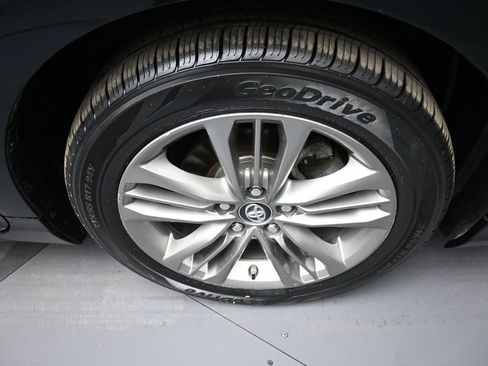 Used 2016 Toyota Camry SE image 13