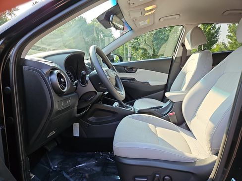 Used 2023 Hyundai Kona SEL AWD/4WD image 13