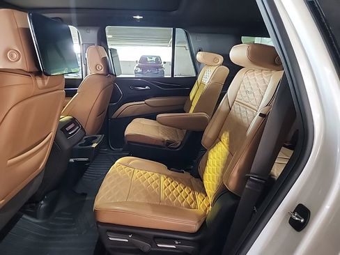 Used 2023 Cadillac Escalade Premium Luxury w/ Performance Package RWD image 3