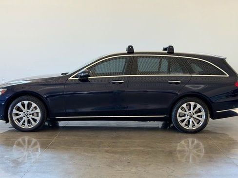 Used 2018 Mercedes-Benz E 400 4MATIC Wagon w/ Premium 2 Package image 4