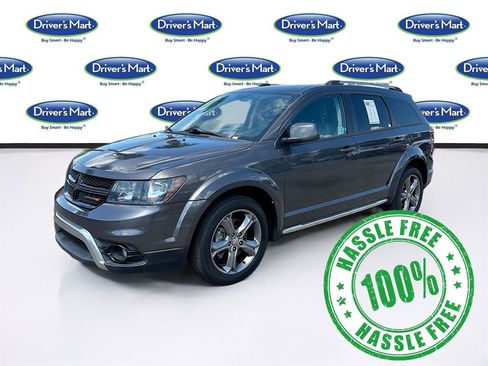 Used 2017 Dodge Journey Crossroad FWD image 3